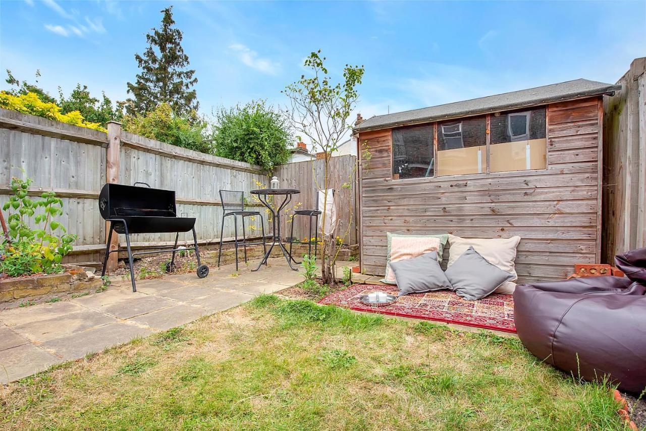 Finding My Palace Guest House In Tooting Mitcham Εξωτερικό φωτογραφία